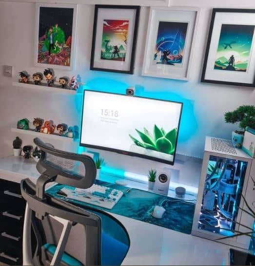 gaming pc setup with extra large mouse pad