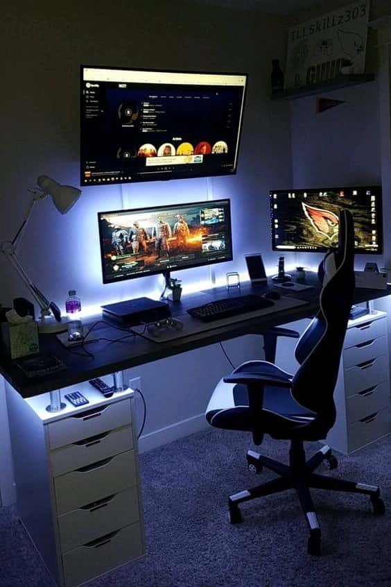 night mode pc gaming desk setup