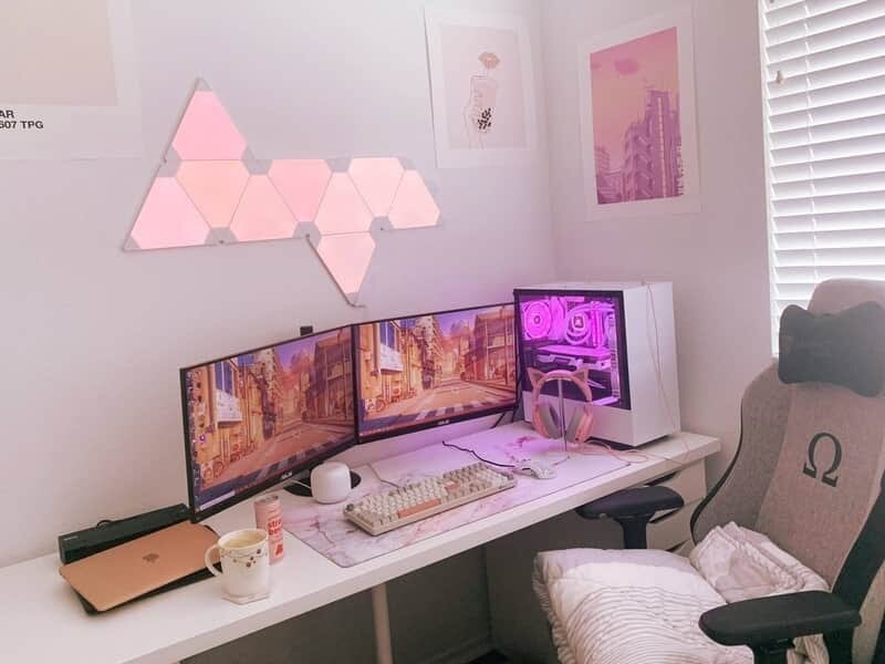 pink atmospheric girly white battlestation