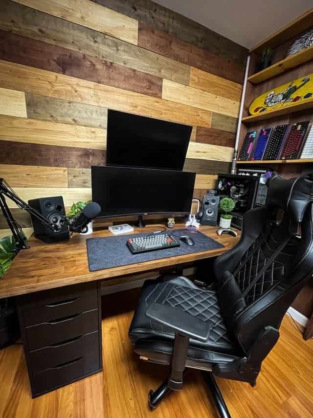 two monitor setup one above another